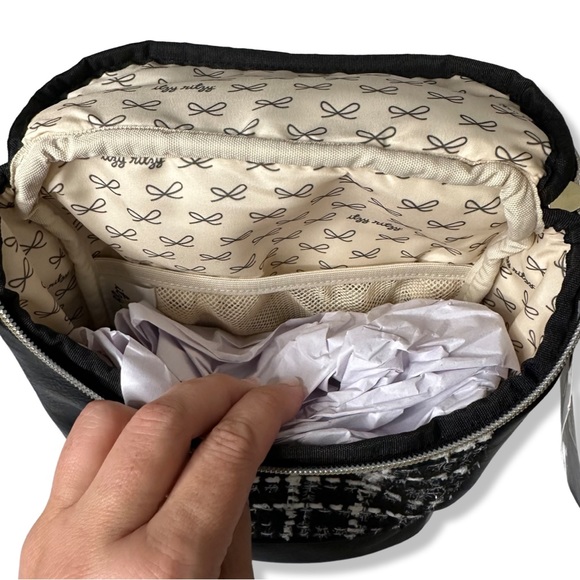 Itzy Ritzy Chill Like A Boss Bottle Bag + Cooler - Picture 6 of 7